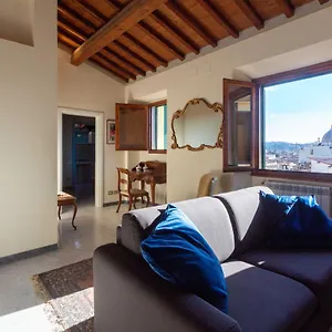 Apartment Cavour 83, Florence