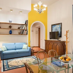 Apartment Signoria With Patio, Florence