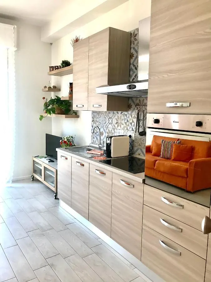 Locchi Suite_ Careggi/Meyer/Tramvia a due passi! Firenze Appartamento