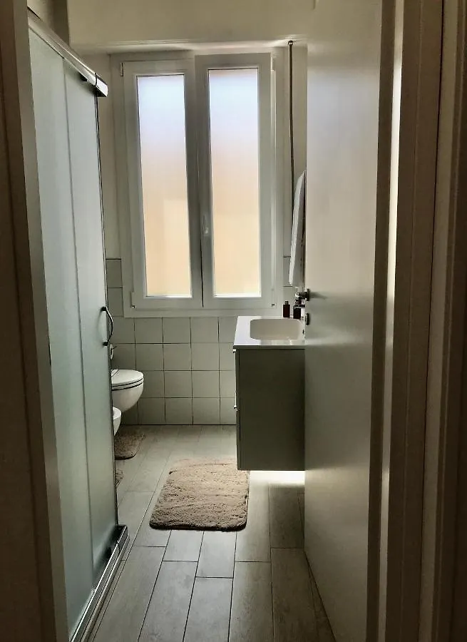 Locchi Suite_ Careggi/Meyer/Tramvia a due passi! Firenze Appartamento