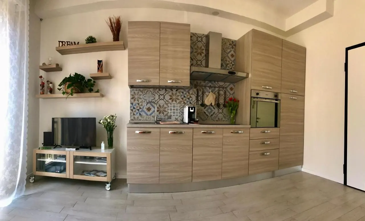 Locchi Suite_ Careggi/Meyer/Tramvia a due passi! Firenze